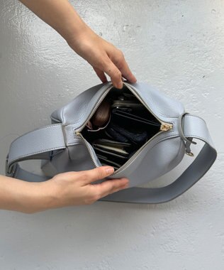 組曲 【人気につき再入荷！】ハーフムーンショルダー バッグ スカイブルー系