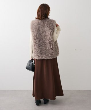 Green Parks ・ＥＬＥＮＣＡＲＥ　ＤＵＥ　シープファーロングベスト Gray Beige