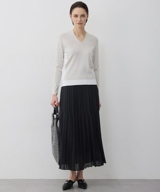 ICB L シンセティックフルニードル Vネックニット トープ×オフホワイト配色