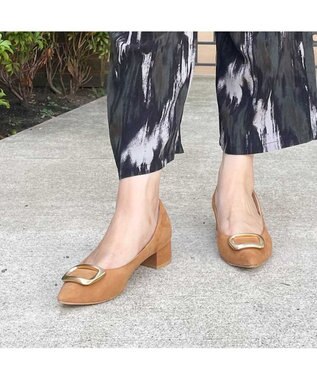 MODE ET JACOMO <MODE ET JACOMO>ポインテッドトゥバックルパンプス キャメルスエード