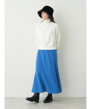 earth music&ecology クルーネック袖シャーリングスウェット White