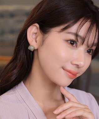 Tiaclasse カラースクエアピアス ゴールド×ブラウン