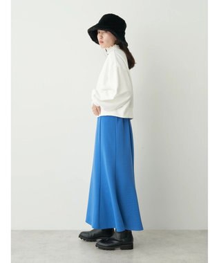 earth music&ecology クルーネック袖シャーリングスウェット White