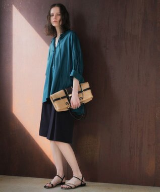 YECCA VECCA 【尾崎紗代子さん着用】タックハーフパンツ Navy