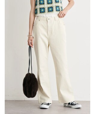 earth music&ecology カラーフレアパンツ Ivory