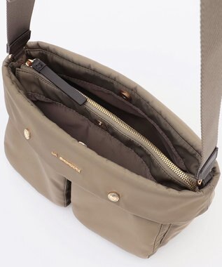 LA BAGAGERIE ダブルフロントポケットショルダー グレージュ