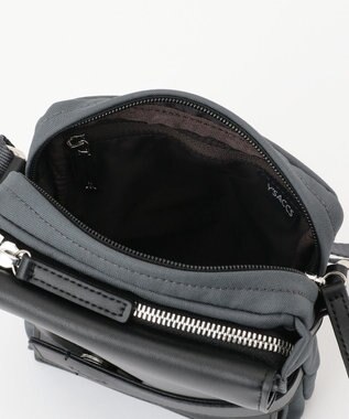 Y'SACCS ベルトスクエアミニマムショルダーバッグ グレー