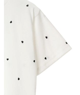 Green Parks ・Ｄｏｕｂｌｅ　Ｆｌａｇｓ　ハート刺繍ＴＥＥ Off White