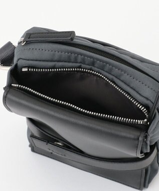 Y'SACCS ベルトスクエアミニマムショルダーバッグ グレー