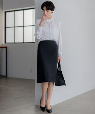 23区 S 【吸水速乾/UVケア/防シワ性】バックサテンアムンゼン スタンドフリル ブラウス ホワイト系