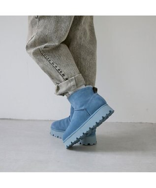 MODE ET JACOMO <carino>本革ムートンショートブーツ ライトブルー