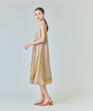 GRACE CONTINENTAL ジュエリーモチーフドレス ベージュ