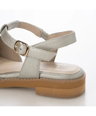 ing <ing>【WEB限定】【サスティナブル】グルカサンダル シルバー