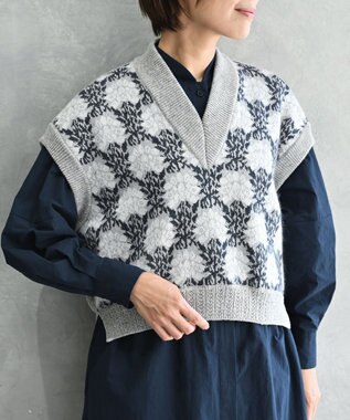 muuc 〈うっとり柔らか上質な極細繊維〉〈前身頃は希少なモヘアとシルク×後ろ身頃はウール100%〉フラワージャカード ベスト グレー