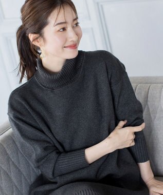 Tiaclasse 【洗える】華のあるニットタートルワンピース ブラック