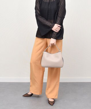 INTER-CHAUSSURES 【LORISTELLA】ミディアムサイズレザーハンドバッグ オーク