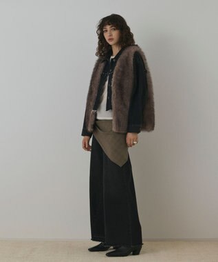 GRACE CONTINENTAL フェイクフォックスファ－ベスト