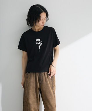 Green Parks ・ＤＯＵＢＬＥ　ＦＬＡＧＳ　ローズチェーン刺繍ＴＥＥ Black