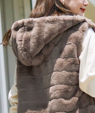 Tiaclasse 【2WAY】着回し自由のリバーシブルキルトフェイクファーベスト モカ