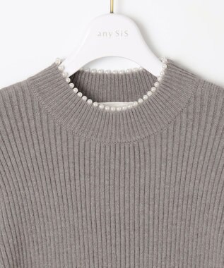 ANY SIS 【洗える】ネックパール調リブ ニット グレージュ