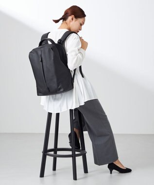 Y'SACCS 【MADE IN JAPAN】　WELLBA　人間工学バックパック　Mサイズ ブラック