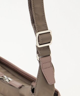 Y'SACCS ミリタリーフラップミニショルダー グレージュ