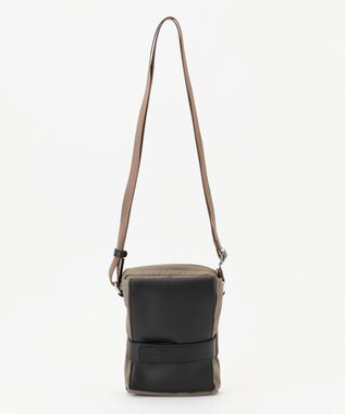 Y'SACCS ベルトスクエアミニマムショルダーバッグ