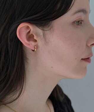 Phoebe 【痛くないシリーズ/金属アレルギー対応】ミニマルストレートフープライトフィットイヤリング　シャンパンゴールド シャンパンゴールド