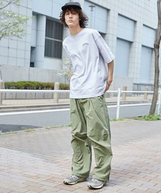 WEGO 【ユニセックス着用ITEM/綿100%/SMLサイズ展開】リラックスフィットワンポイントT（S） グレー