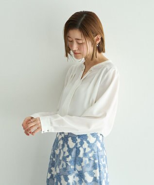 YECCA VECCA アクセサリー付きブラウス Off White