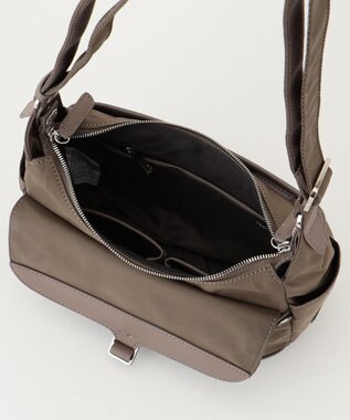 Y'SACCS ミリタリーフラップミニショルダー グレージュ