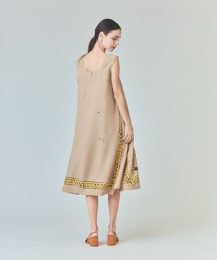 GRACE CONTINENTAL ジュエリーモチーフドレス ベージュ