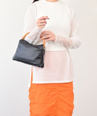 INTER-CHAUSSURES 【LORISTELLA】バンブーハンドルソフトレザーハンドバッグ ブラック