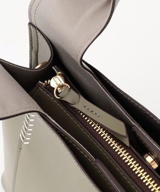 LA BAGAGERIE 【veganview】triangle shape mini tote bag カーキ