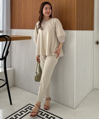 UNFILO BEAUTY MOVE シアースリーブブラウス アイボリー