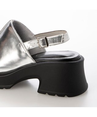 MODE ET JACOMO <noyau>センターライン厚底サボサンダル シルバー