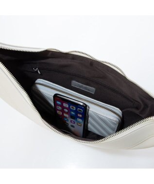 UNBILLION カシュカシュ cachecache / ハーフムーンコードハンドルショルダー アイボリー