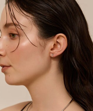 Phoebe 〈金属アレルギー対応〉シャイニースリムセラミックポストピアス　シルバー/ニッケルフリー シルバー