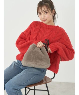 earth music&ecology ローゲージ手編み風ケーブルプルオーバー