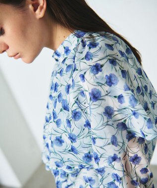 GRACE CONTINENTAL スモールフラワーケープトップ キナリ