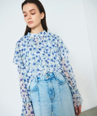 GRACE CONTINENTAL スモールフラワーケープトップ キナリ