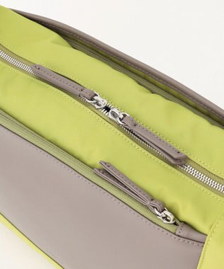 Y'SACCS ナイロン×リサイクルレザー　コンビマルチショルダー ライトグリーン