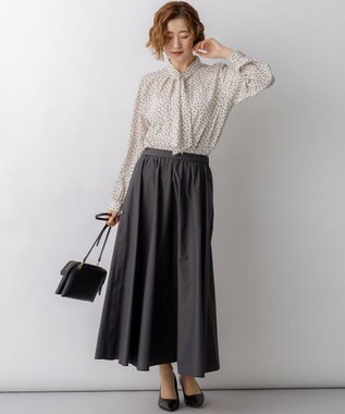 23区 【先行予約】ランダムドットプリント タックブラウス ベージュ系