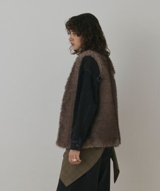 GRACE CONTINENTAL フェイクフォックスファ－ベスト グレー