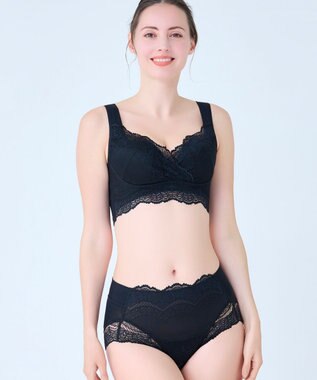 BRADELIS New York 【BRADELIS Me / ノンワイヤー・バストアップ】レーシィオールインワンブラ 日中も就寝時も快適に補正するブラ ブラック