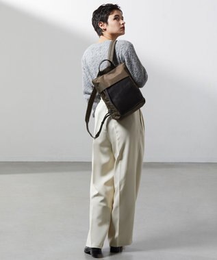 Y'SACCS リサイクルナイロン×カウレザー ラップリュック　Sサイズ カーキ