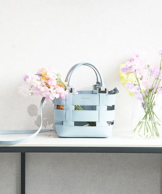 style code 【MERCURYDUO/マーキュリーデュオ】軽量メッシュ　花柄巾着付ミニトートバッグ ブルー