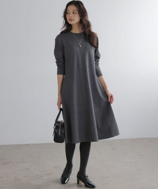 組曲 L シックフレアニットワンピース グレー系
