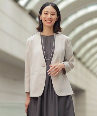 J.PRESS LADIES 【セットアップ対応】ファンマートロストレッチ ノーカラー ジャケット グレージュ系