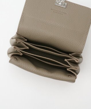 IACUCCI アバ ウォレット CERVO グレージュ